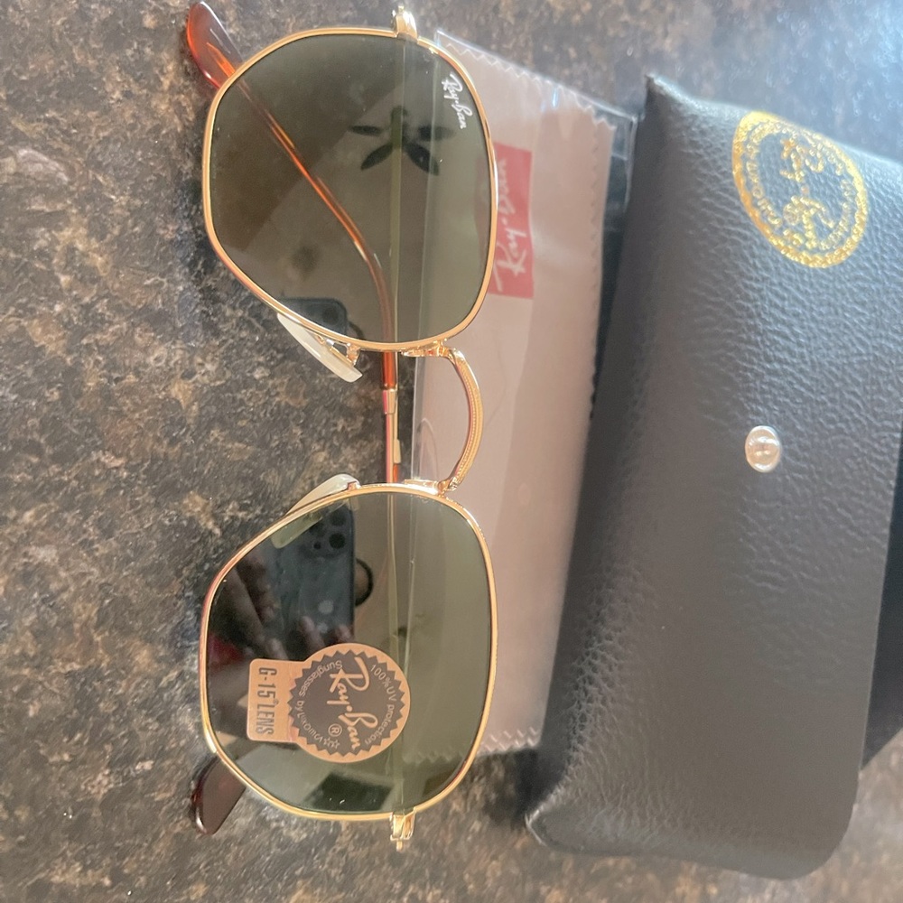 Ray Ban hexagonal legend